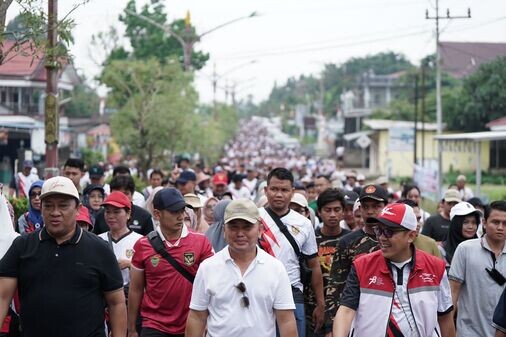 Jalan Sehat Kalteng Berkah 2024 di Bartim, Disbudpar Prov. Kalteng Persembahkan Hiburan