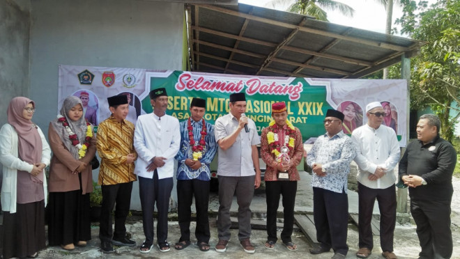 Kedatangan Juara 1 Tilawah MTQ Tingkat Nasional Asal Kobar Disambut Pj. Bupati Anang Dirjo