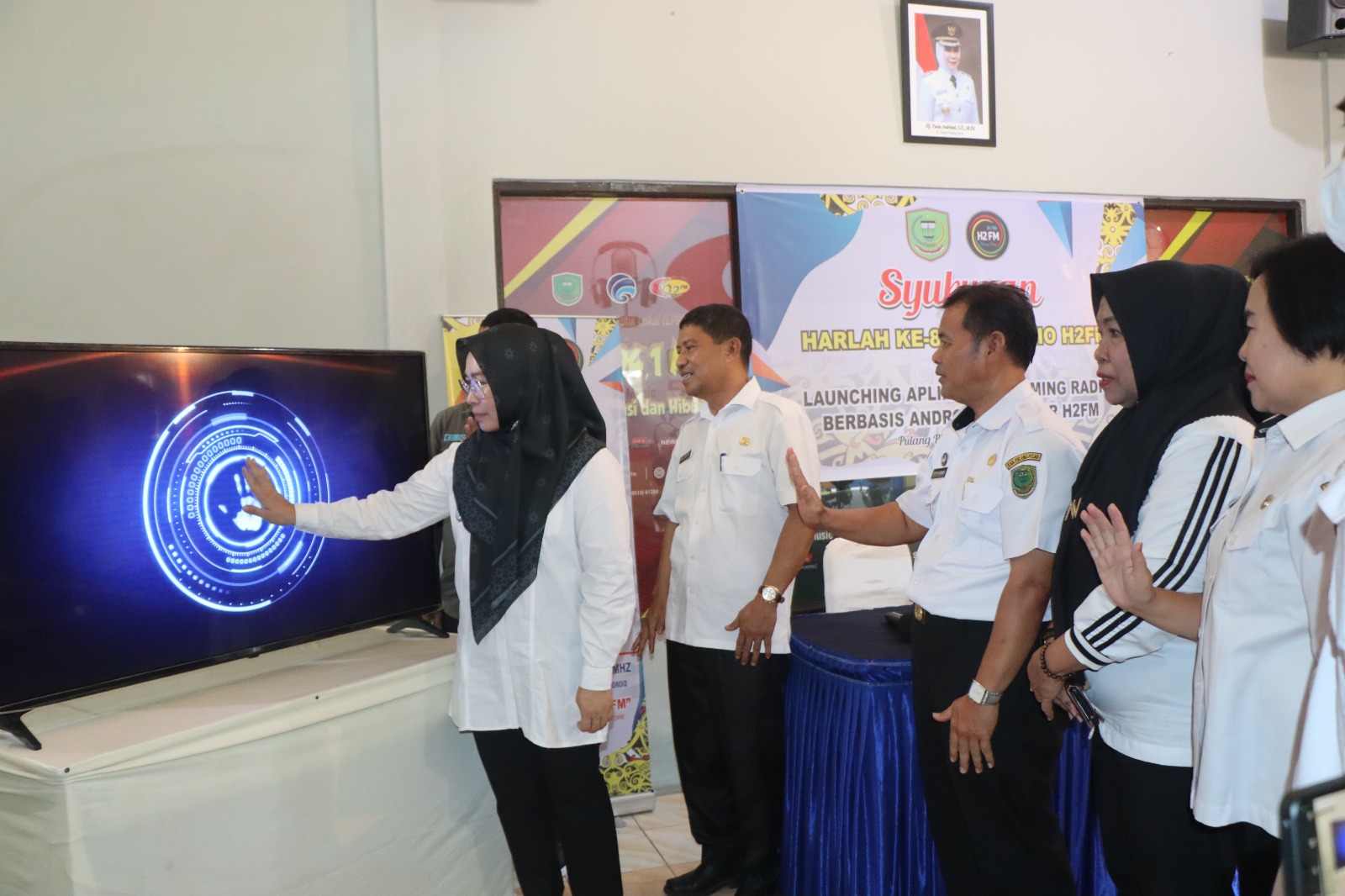 Peningkatan Pelayanan Publik, Pj. Bupati Launching Aplikasi Tabe Siar Radio H2FM Pulang Pisau