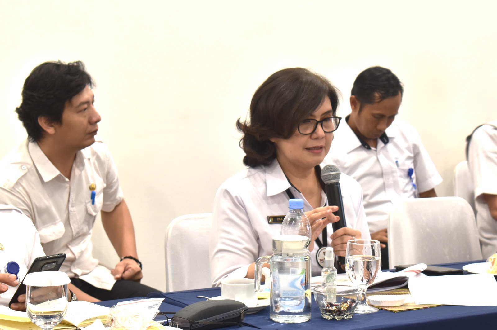 Kepala DP3APPKB Presentasikan Transformasi Aktivitas Kinerja dan Layanan Pada Monev Keterbukaan Informasi Publik