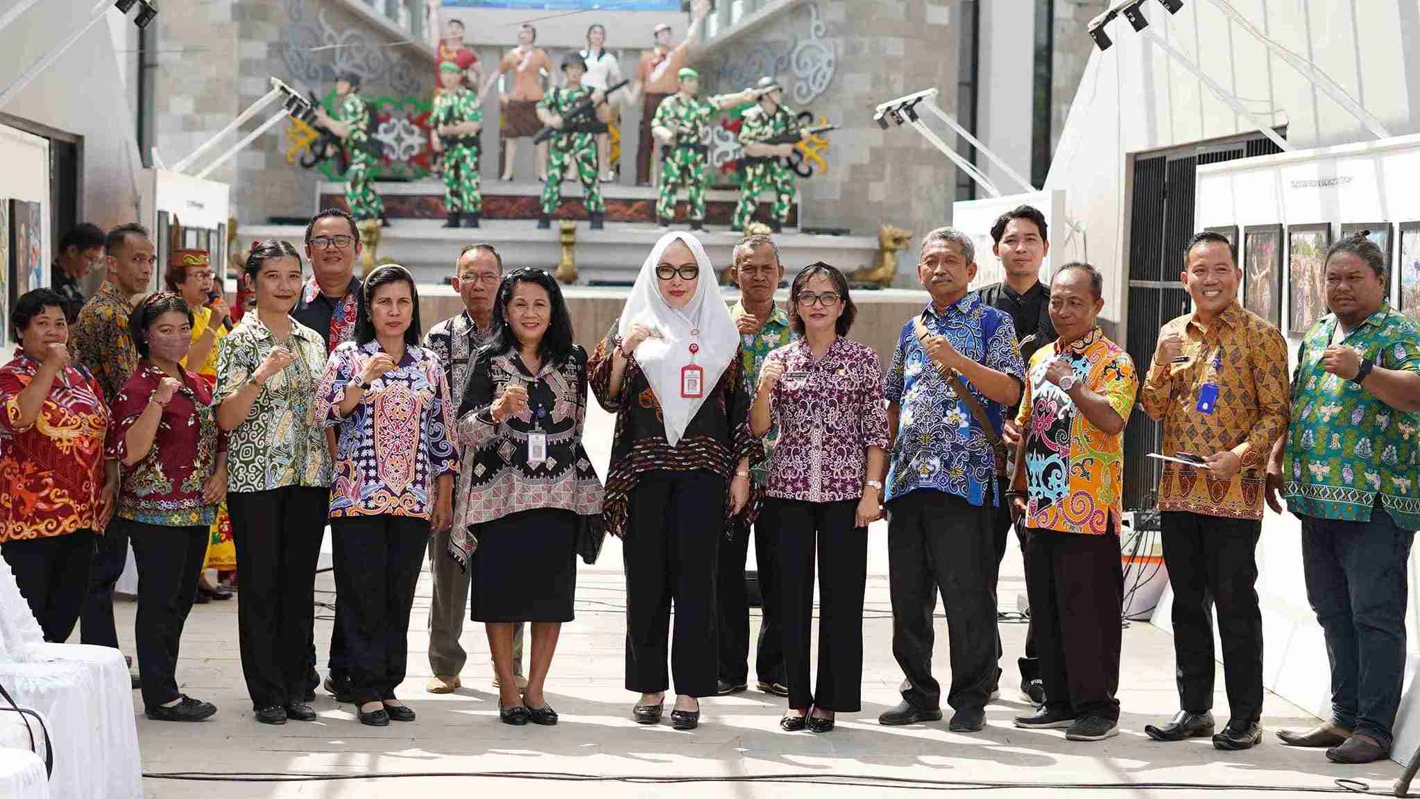 Disbudpar Prov. Kalteng Gelar Pameran Seni Rupa Dengan Tema Nuansa Warna di Tanah Borneo