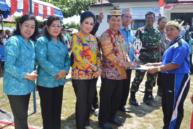 Bupati Kapuas Buka Jambore PKK Di Tiga Kecamatan