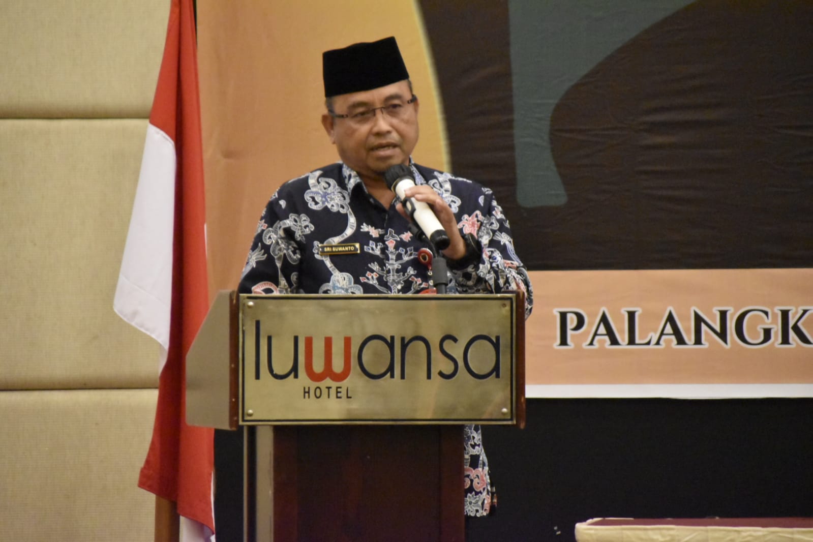 Asisten Adum Sri Suwanto Buka Rakorwil Dewan Masjid Indonesia se-Kalteng dan Pelatihan Manajemen Masjid Tahun 2022