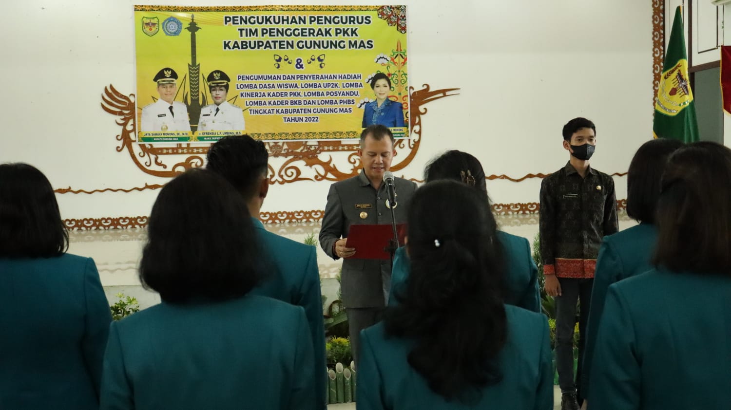 Bupati Gumas Kukuhkan Pengurus TP-PKK Masa Bakti 2019 - 2024