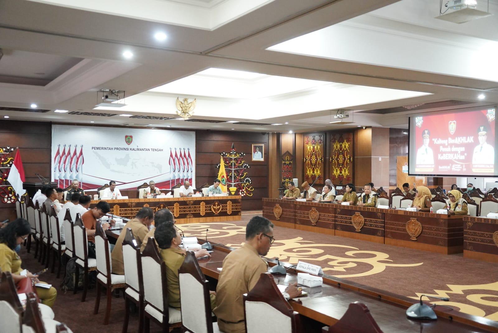 Jelang Pelaksanaan Pilkada Serentak Tahun 2024, Plt Sekda Pimpin Rapat Kesiapan Desk Pilkada Prov. Kalteng