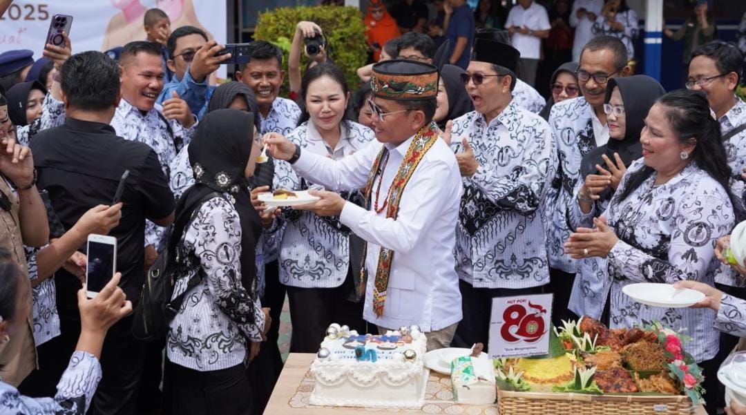 Pimpin HGN 2025, Gubernur Agustiar Sabran Dorong Percepatan Peningkatan Kualitas Guru di Kalteng