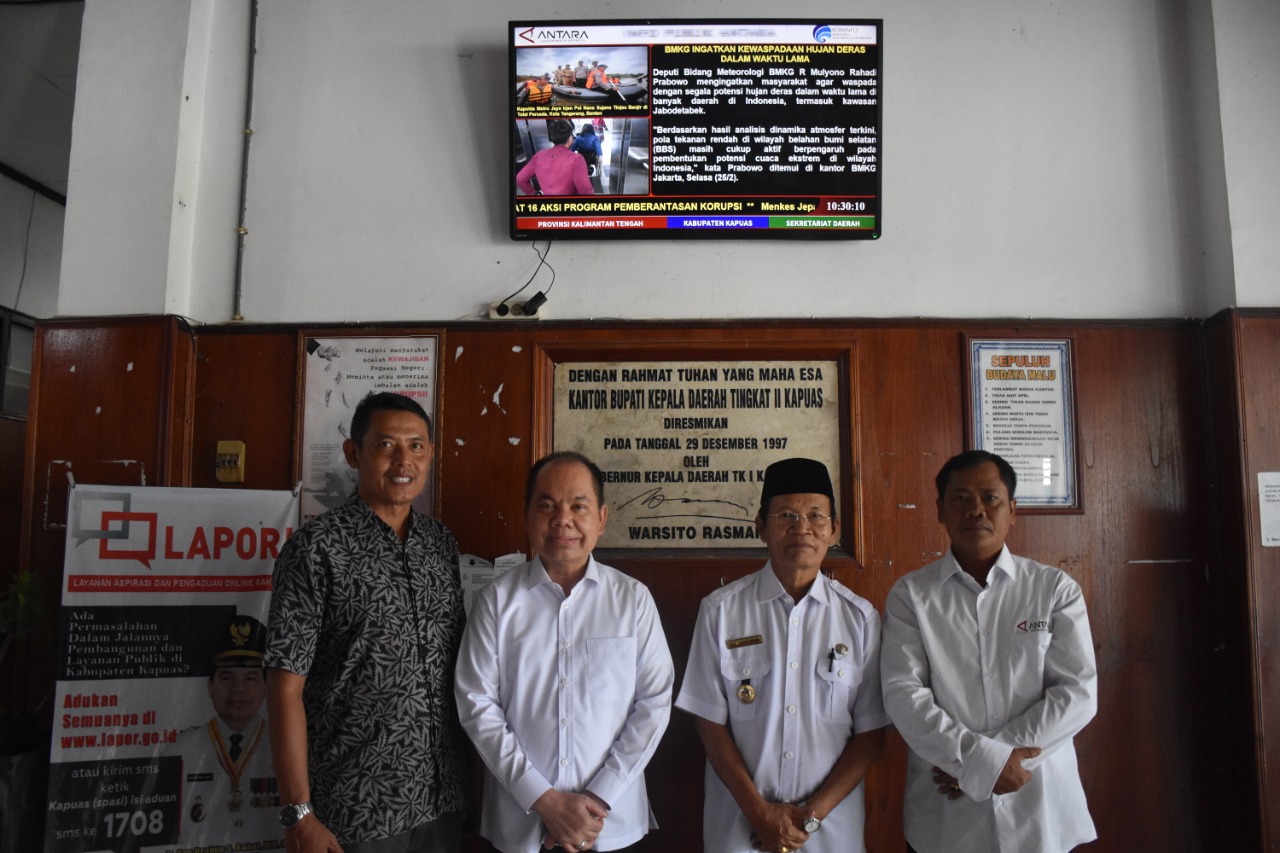Bupati Kapuas Apresiasi Pemasangan Media Informasi di Pemda Kapuas
