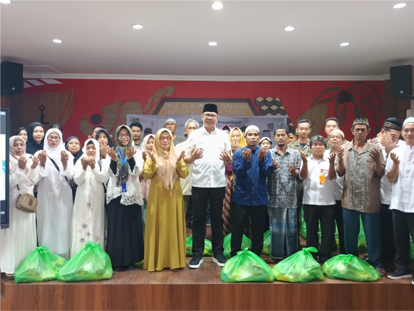 Semangat Berbagi Berkah Menyambut Ramadan, Majelis Talim Assamkiyah Dislutkan Prov Kalteng Bagikan 100 Paket Sembako