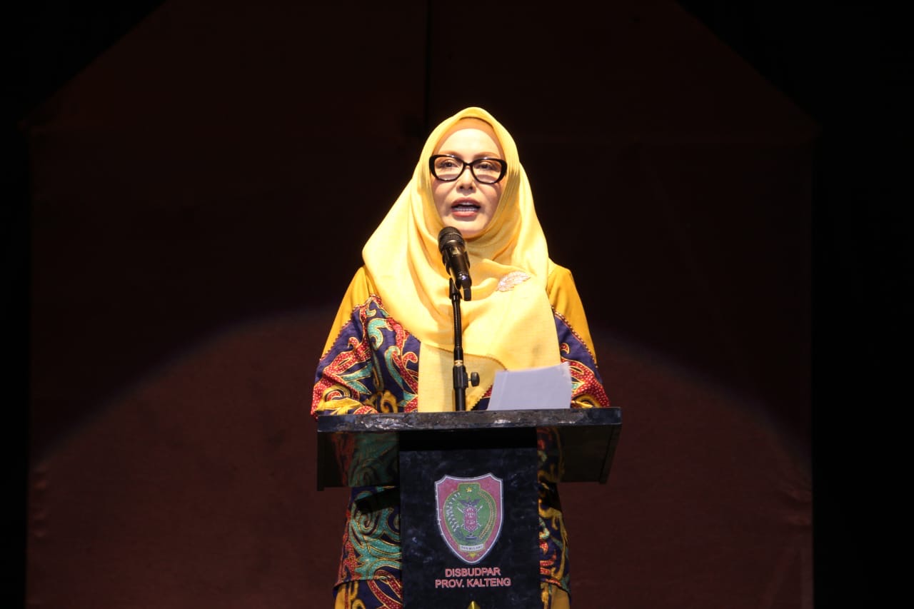 Sahli Ekobang Yuas Elko Buka Gelar Pertunjukan Panggung Terbuka “Legenda Batu Bawui”