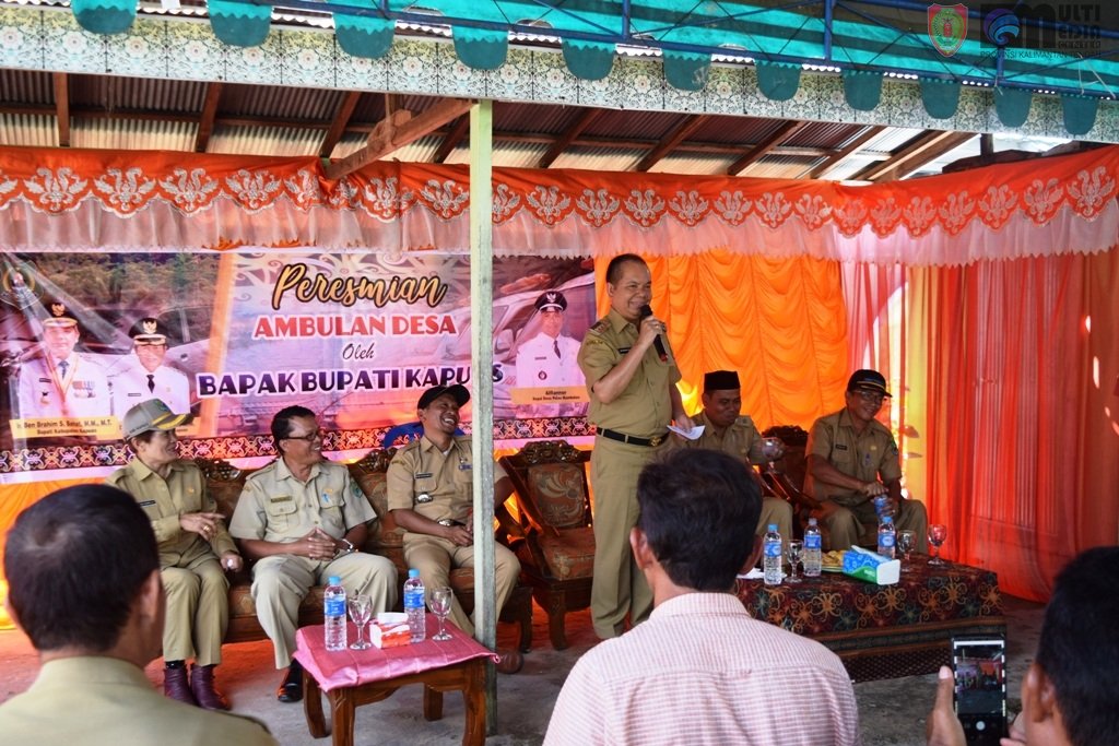 Bupati Resmikan Ambulan Desa Pulau Mambulau