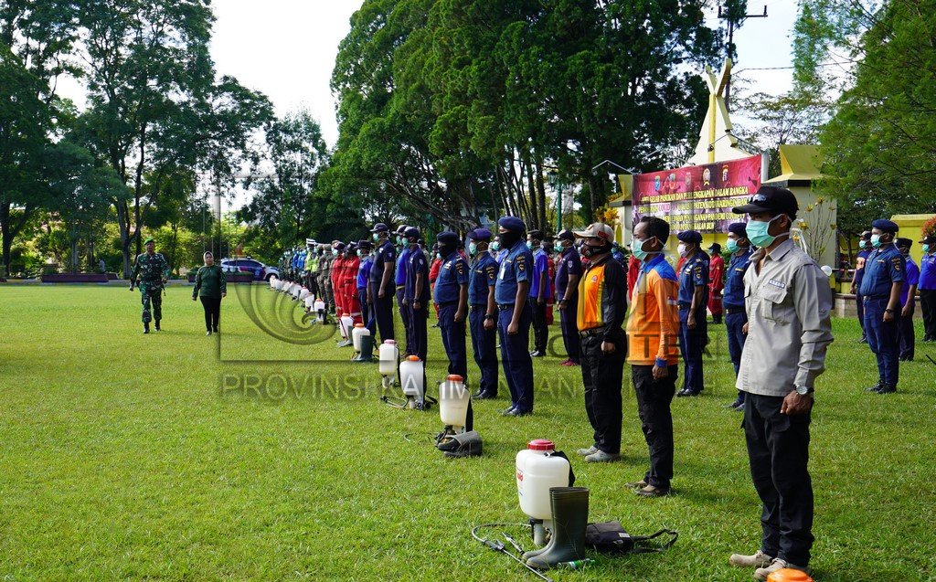 Pemkab Kobar Gelar Apel Gabungan Gugus Tugas Penanganan Pandemi Covid-19 Dan Penyemprotan Massal