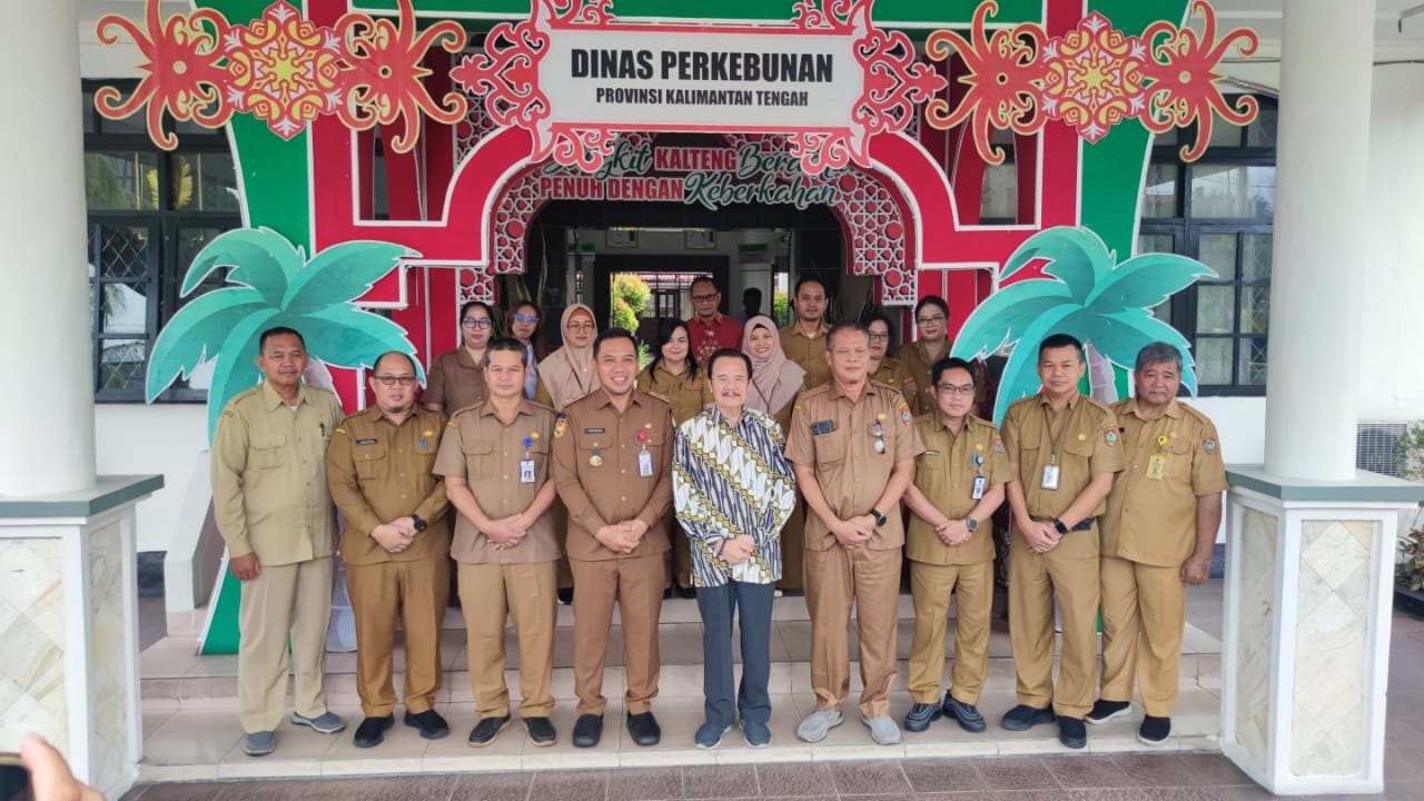 Terima Kunjungan Anggota Komisi I DPD RI, Kadisbun Sampaikan Isu Strategis Pembangunan Perkebunan