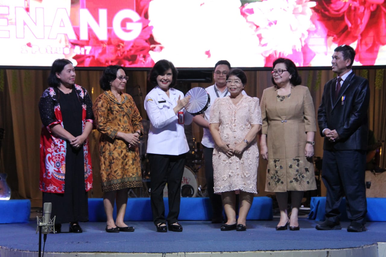 Mewakili Wagub, Kadis P3APPKB Kalteng Buka Serasehan Wanita Komisi Daerah Pelayanan Wanita Pantekosta