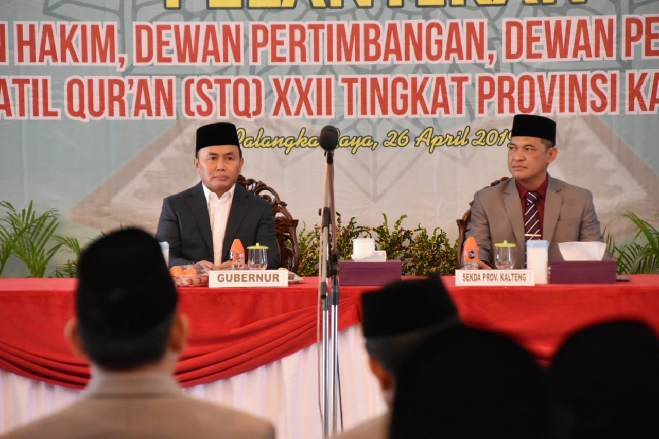 Gubernur Lantik Dewan Hakim dan Panitera STQ ke-22 Tingkat Prov. Kalteng Tahun 2019