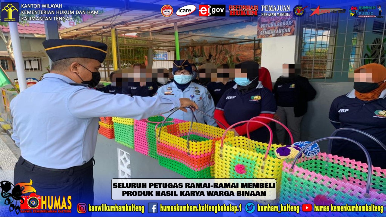 Petugas Lapas Pangkalan Bun Serbu Produk Warga Binaan 