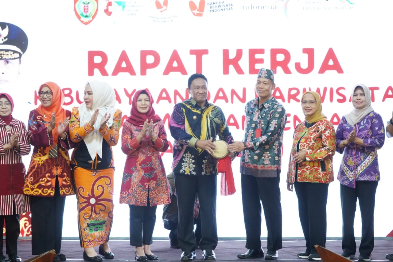 Wakil Gubernur Edy Pratowo Buka Rakerda Kebudayaan dan Pariwisata Se-Kalteng Tahun 2024
