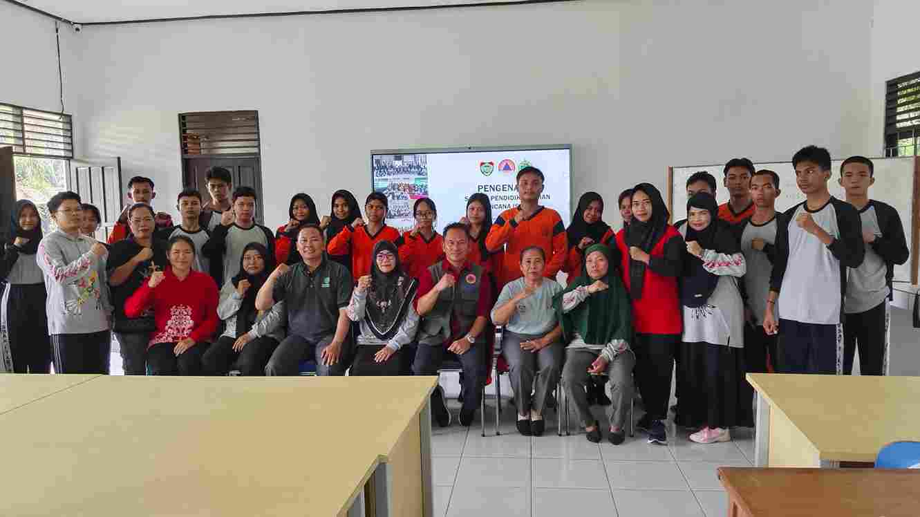 BPBD Prov. Kalteng Kolaborasi Bersama Disdik Prov. Kalteng Gelar Sosialisasi SPAB di SMAN 1 Kapuas Murung dan SMAN 1 Jabiren Raya