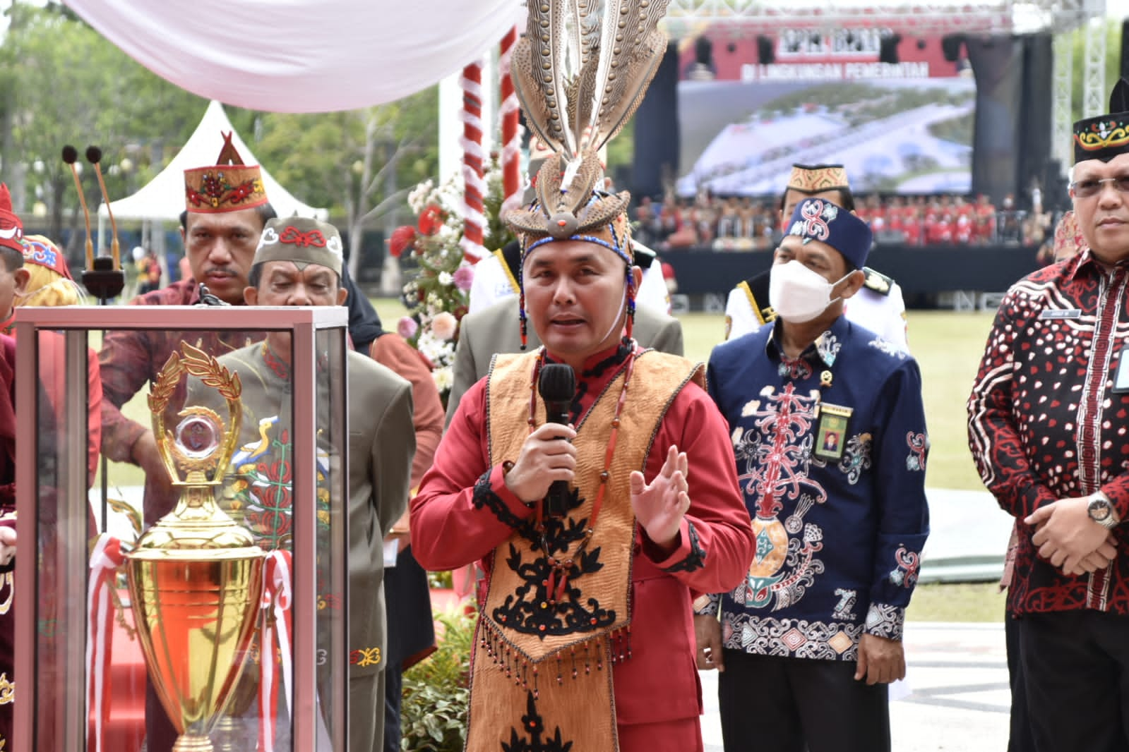 Festival Budaya Isen Mulang : Sebuah Catatan Pewarta 