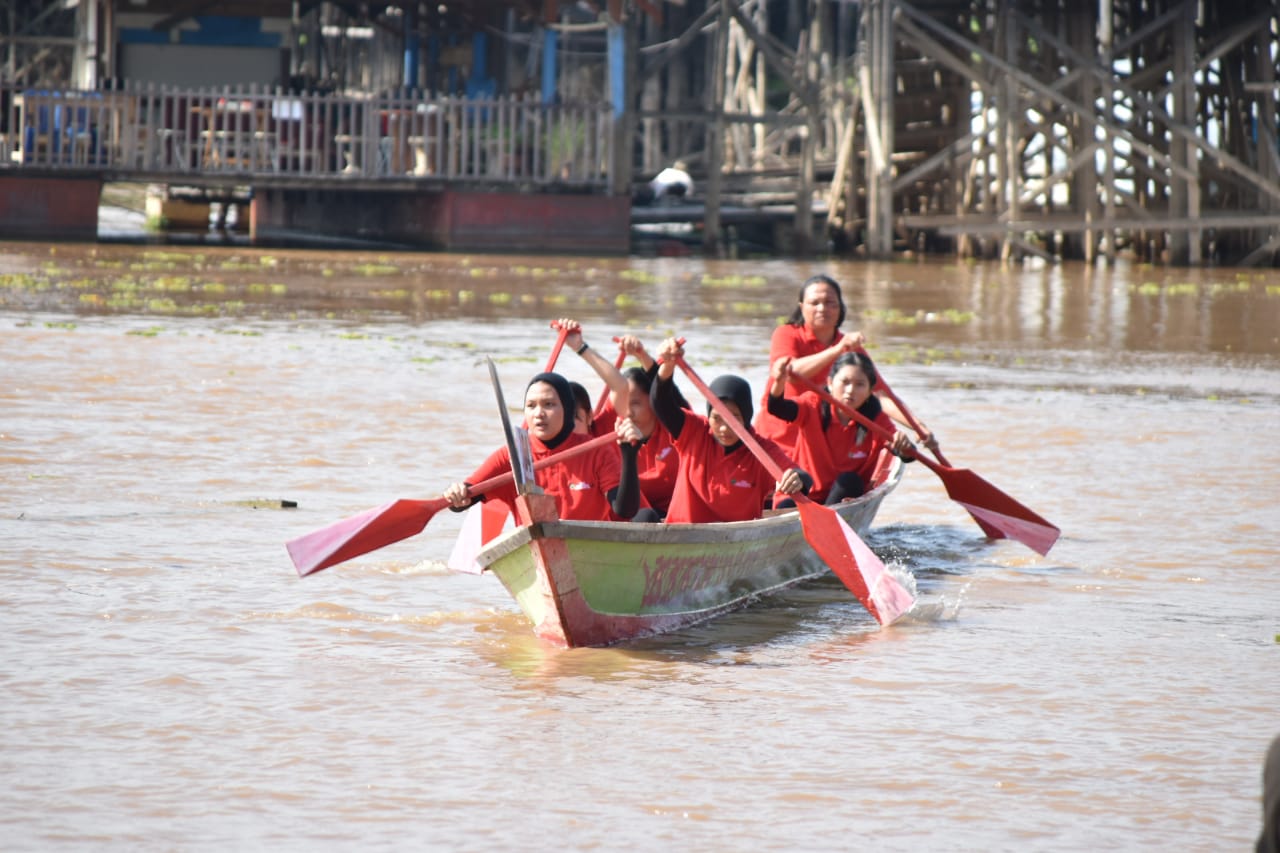 Tumbuhkan Kecintaan Terhadap Alam Sungai, Lomba Jukung Tradisional Kembali Digelar di FBIM 2023