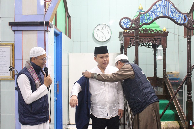 Pj Bupati Barsel Eddy Winarwan Salat Subuh Bersama Bikers Subuhan