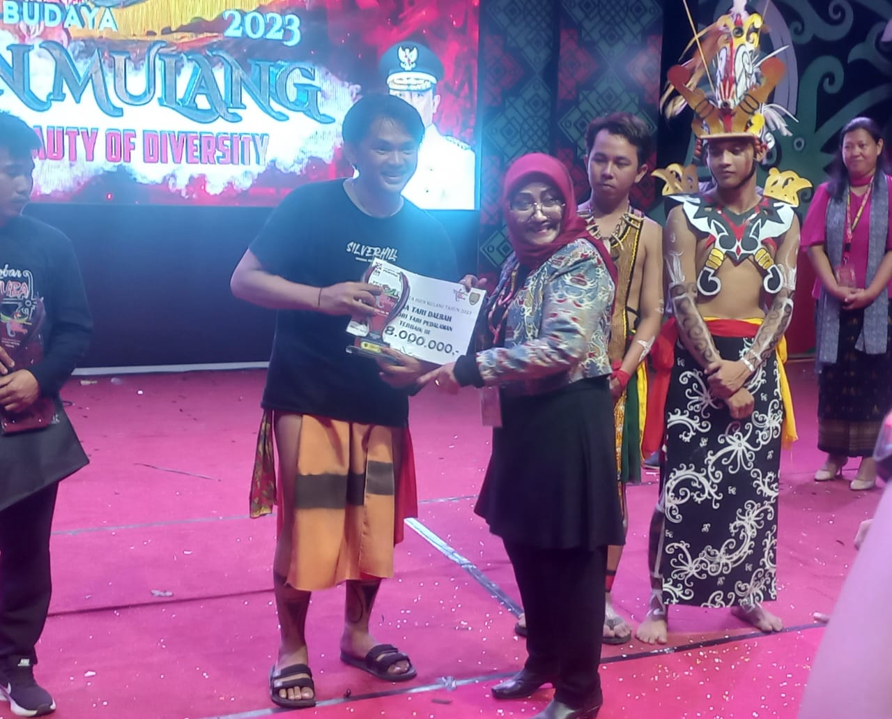Promosikan Seni Budaya Berbasis Kearifan Lokal Asli Kalteng Melalui Lomba Tari Pedalaman