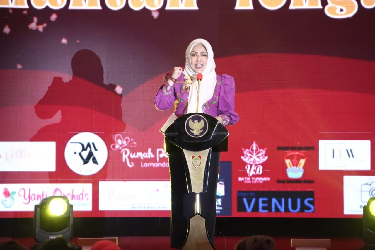 Grand Final Pemilihan Jagau dan Bawi Nyai Pariwisata Hipnotis Penonton