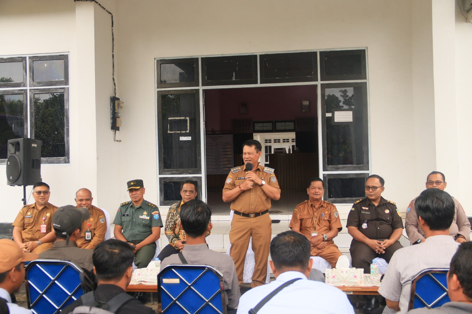 Pemkab Seruyan Serahkan 4 Unit Combine Harvester kepada Brigade Pangan