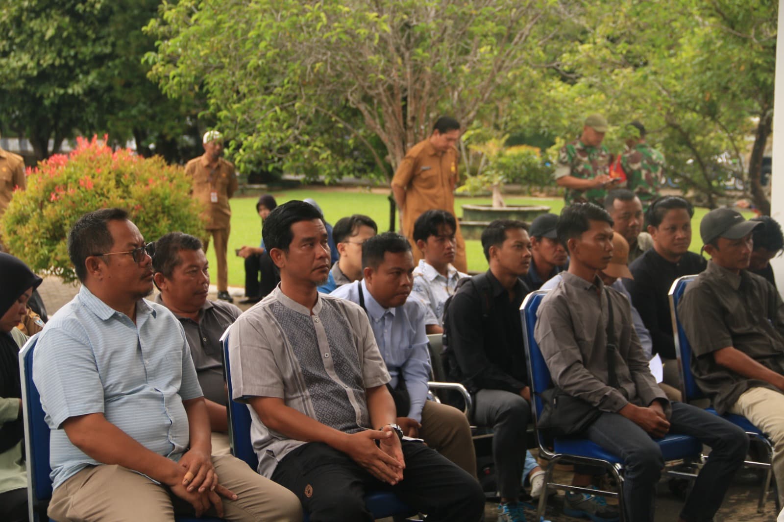 Pemkab Seruyan Serahkan 4 Unit Combine Harvester kepada Brigade Pangan