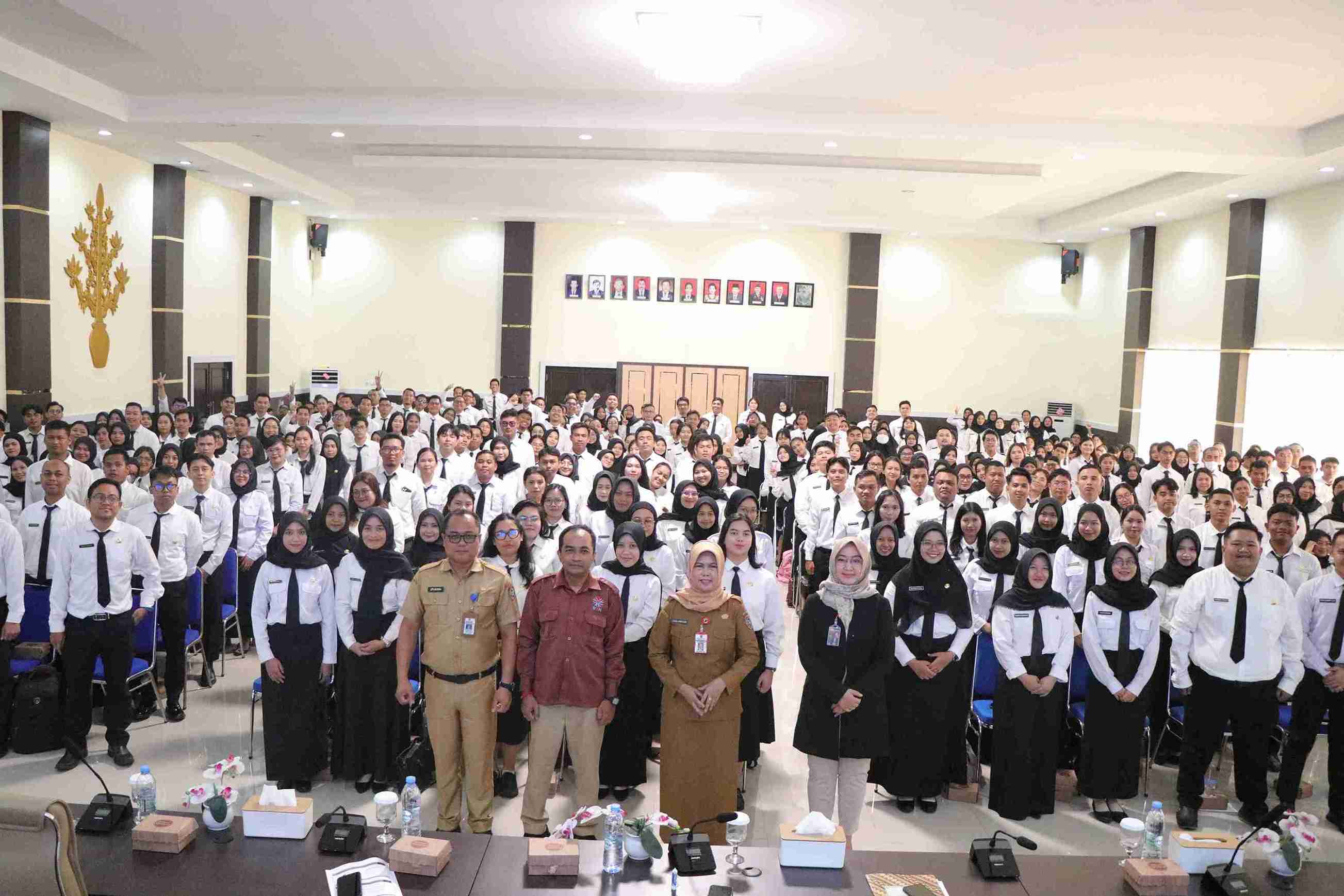 BKD Provinsi Kalimantan Tengah Selenggarakan Pembekalan dan Penyerahan SK bagi CPNS TA 2024