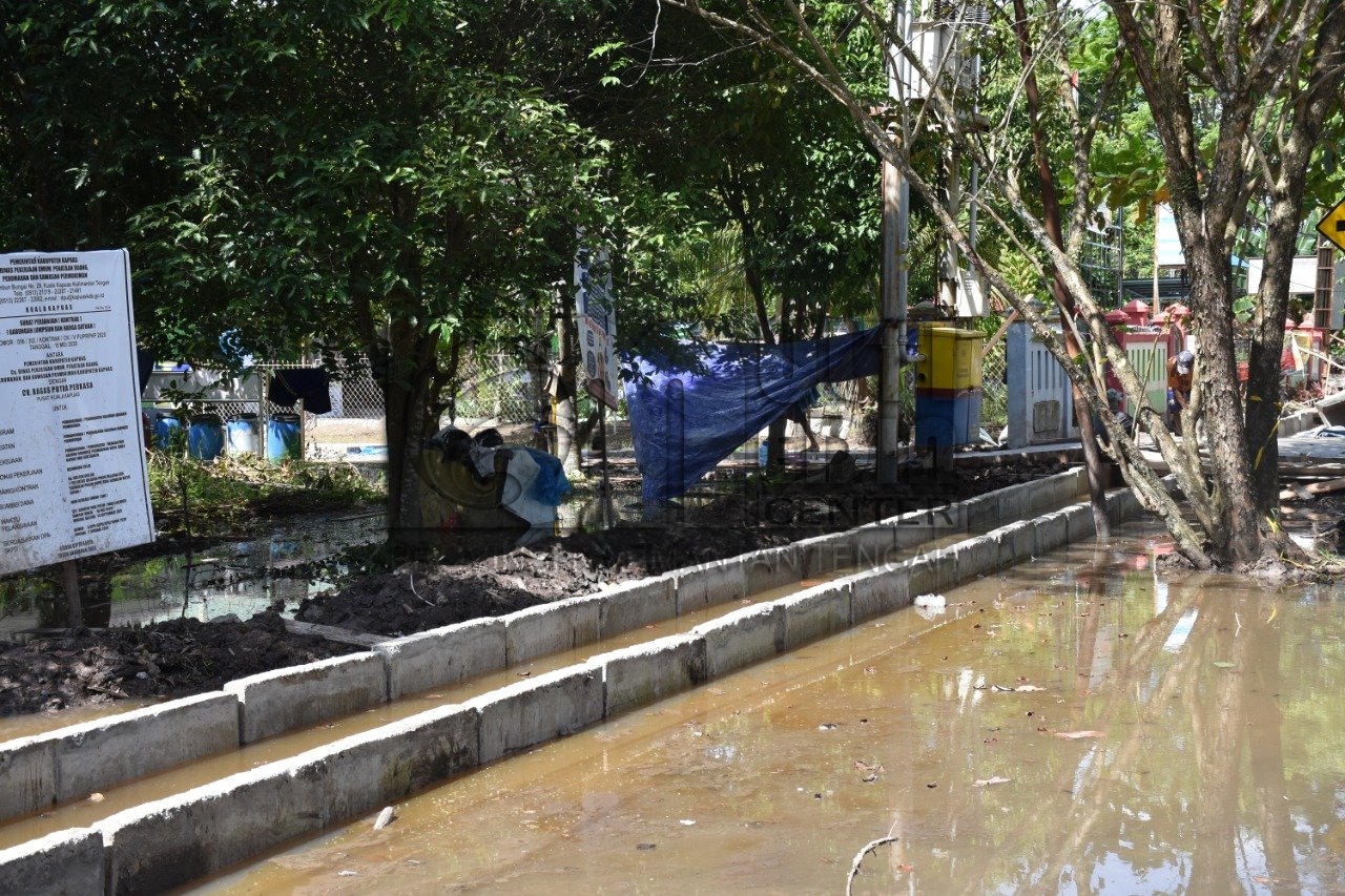 Satgas Covid-19 Tetap Dukung Pekerjaan Pembangunan di Kapuas Selama Masa Pandemi