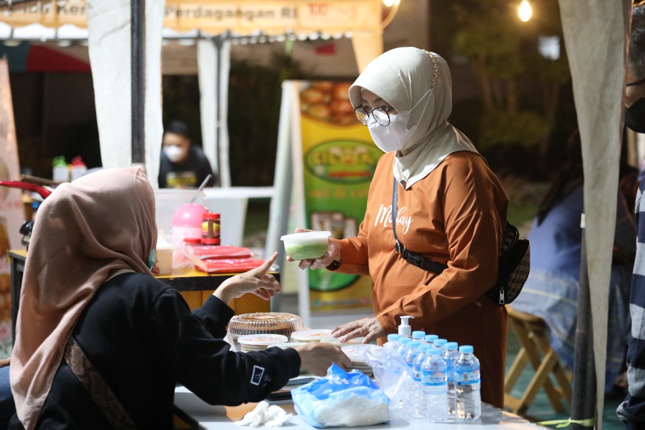 Pemberdayaan IKM dan UKM di Kalteng Melalui Pojok Dekranasda