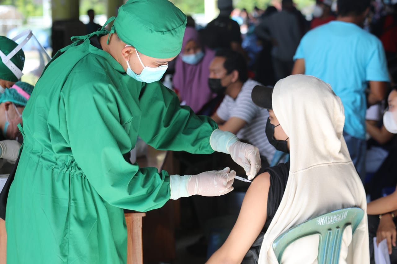 Antusiasme Warga Kota Palangka Raya Ikuti Vaksin Massal Sangat Tinggi