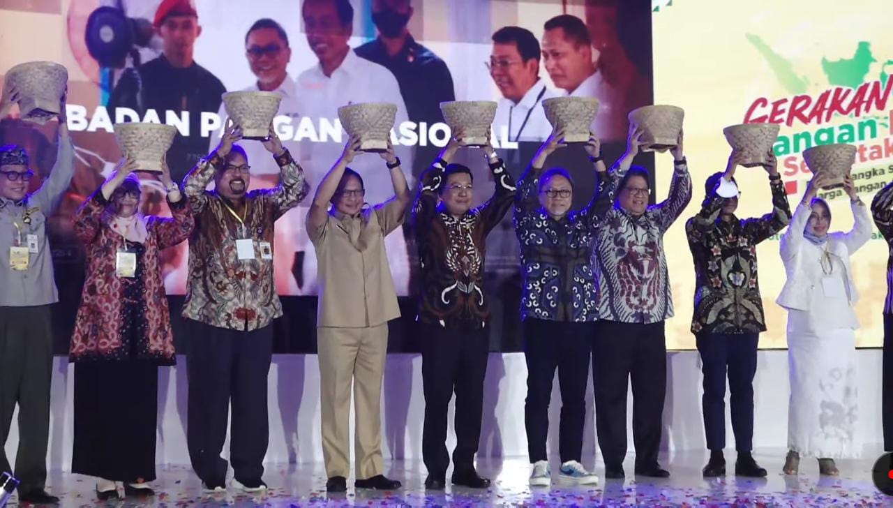 Sahli Gubernur Yuas Elko Hadiri Launching Gerakan Pangan Murah Serentak Tahun 2023