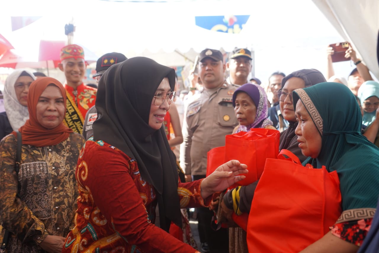 Dukung PORPROV 2023, Pemprov. Kalteng Gelar Pasar Penyeimbang dan Bazar UMKM di Kota Sampit