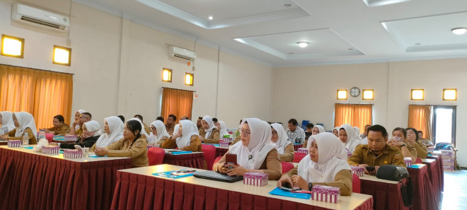 Disdikbud Kobar Selenggarakan Pelatihan Penyusunan Kurikulum Muatan Lokal bagi Guru SD