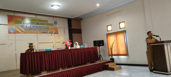 Disdikbud Kobar Selenggarakan Pelatihan Penyusunan Kurikulum Muatan Lokal bagi Guru SD