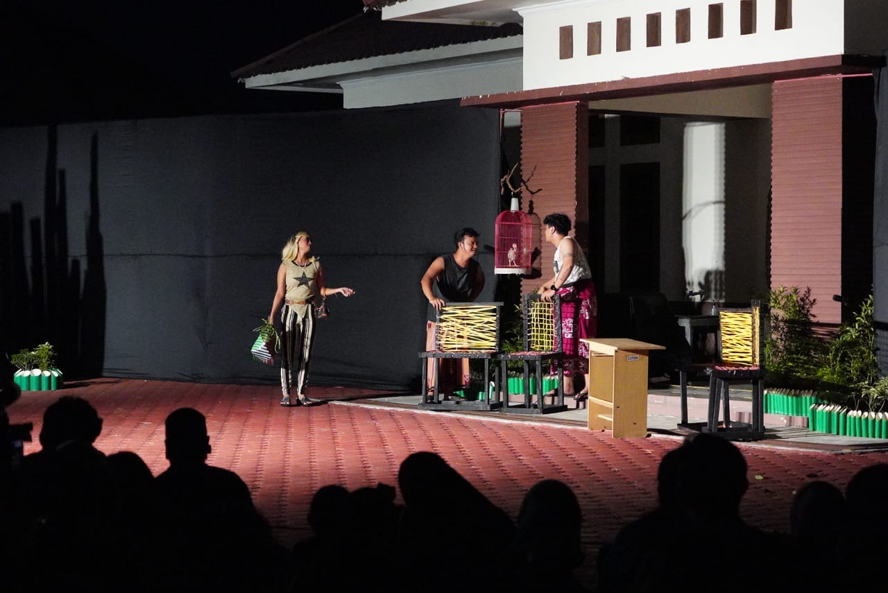 Tampilkan Pentas Teater Komedi Siwah, Disbudpar Prov. Kalteng Berikan Edukasi Penanganan Stunting