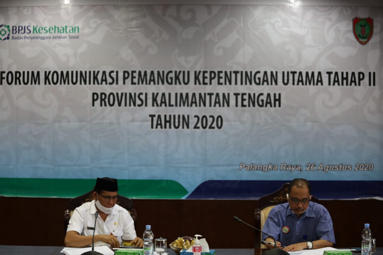 Asisten Pemerintahan dan Kesejahteraan Rakyat Kalteng Membuka Acara Forum Kumunikasi Pemangku Kepentingan Utama Tahap II Tahun 2020