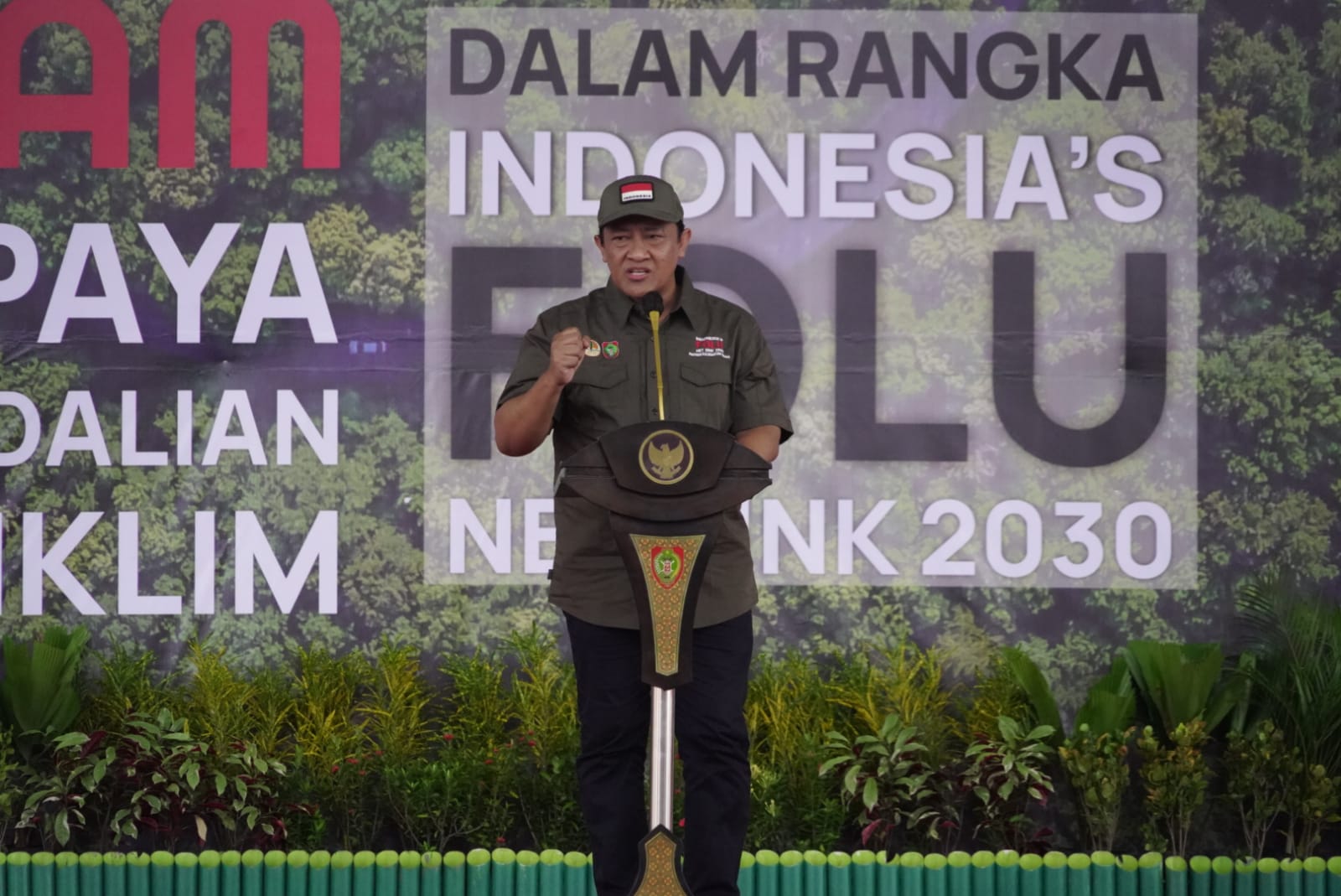 Wakil Gubernur Edy Pratowo Buka Kegiatan Kalimantan Tengah Menanam Tahun 2022