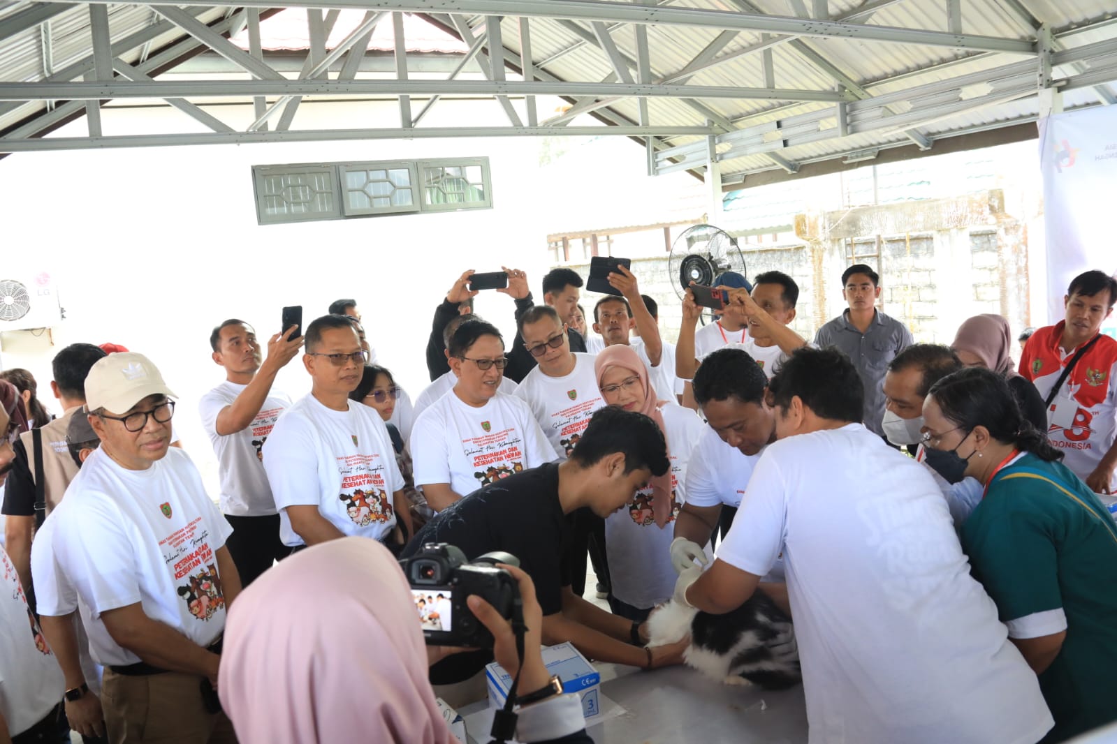 Hadiri Peringatan Hari Peternakan dan Kesehatan Hewan, Wagub Edy Pratowo Ingatkan Pentingnya Konsumsi Protein Hewani Guna Cegah Stunting di Kalteng