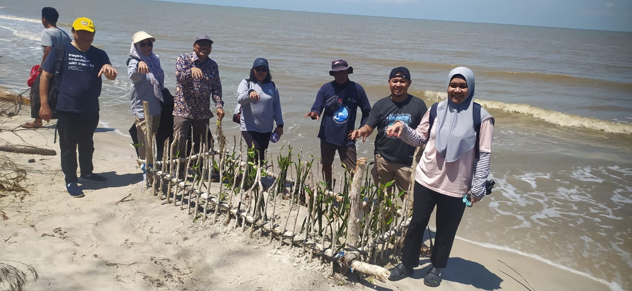 Pemprov Kalteng Selenggarakan Pelatihan dan Monev Vegetasi Pantai di Kawasan Shrimp Estate Berkah