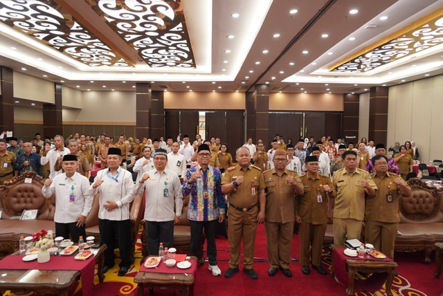 Plh. Asisten Pemkesra Maskur Buka Rapat Evaluasi Penyelenggaraan Ibadah Haji Tahun 1446 H/ 2024 M