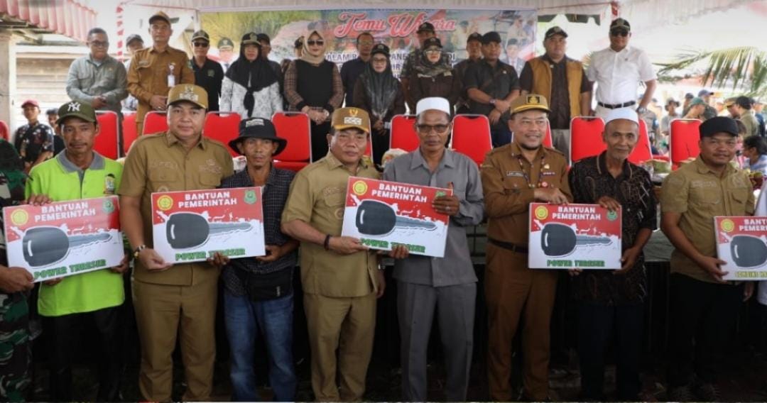 Tingkatkan Produksi dan Mutu Beras, Kadis TPHP Prov Kalteng Kawal Panen Padi Lokal di Kabupaten Kapuas