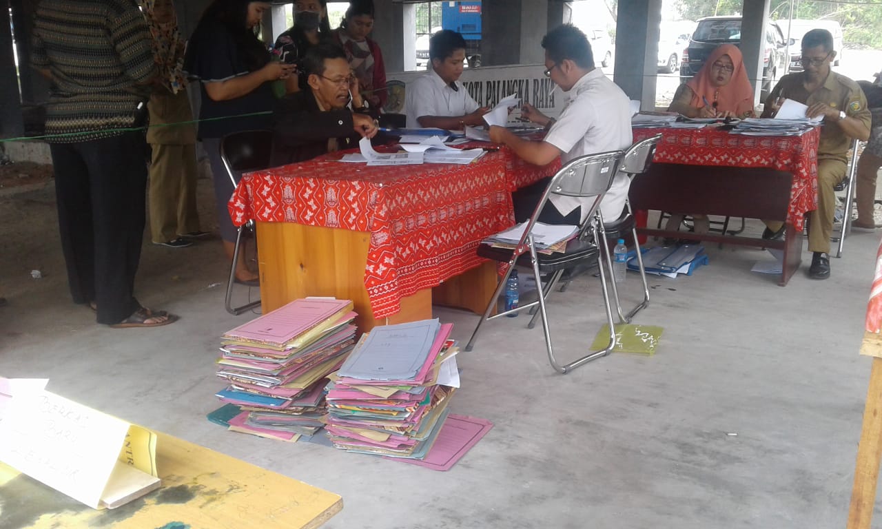 Permintaan Legalisir KTP Membludak