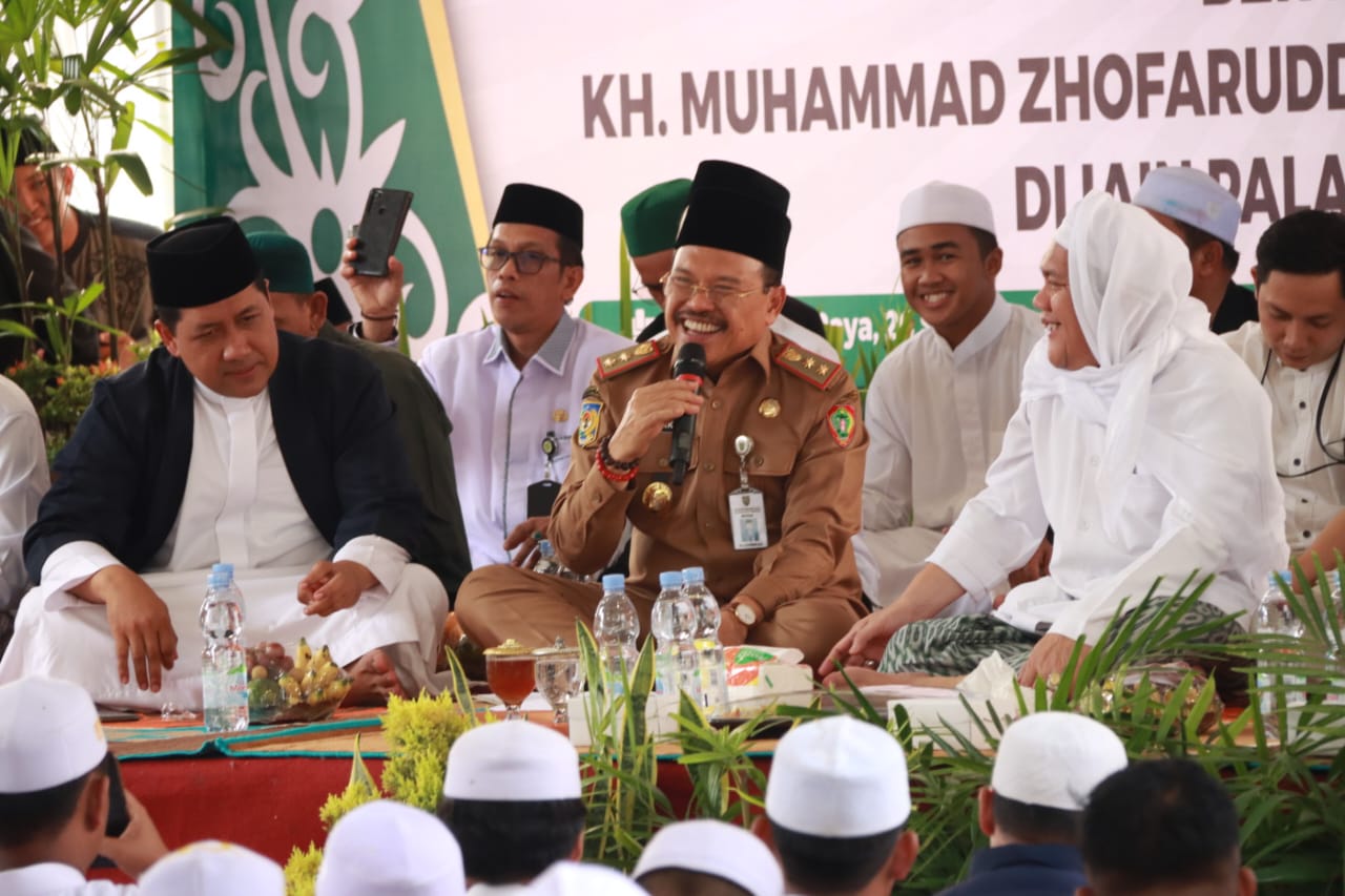 Sekda Nuryakin Hadiri Peringatan Maulid Nabi Muhammad S.A.W Tahun 1445 H Bersama KH. M. Zhofaruddin