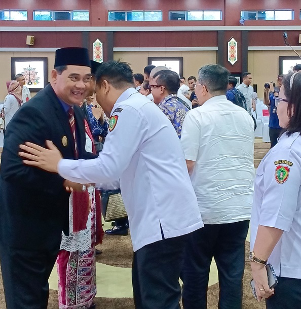 Kadisbun Hadiri Pengukuhan Pejabat Sementara Bupati Kotim dan Penyerahan SK Perpanjangan Penjabat Bupati/Wali Kota se-Kalteng