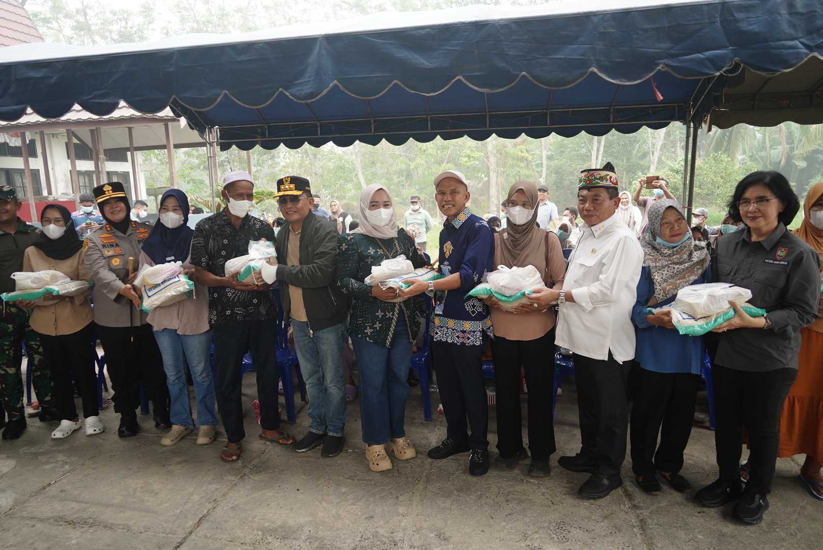 Kunjungi Kapuas, Gubernur Agustiar Sabran Dorong Penguatan Layanan Dasar dan Pembangunan Masyarakat