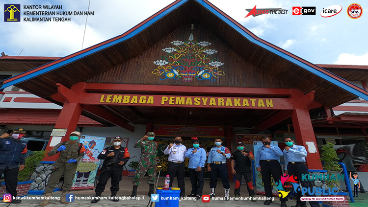 Lapas Sampit Kembali Lakukan Penyemprotan Disinfektan Bekerja Sama Dengan Tim Gugus Tugas Covid-19 Kotim