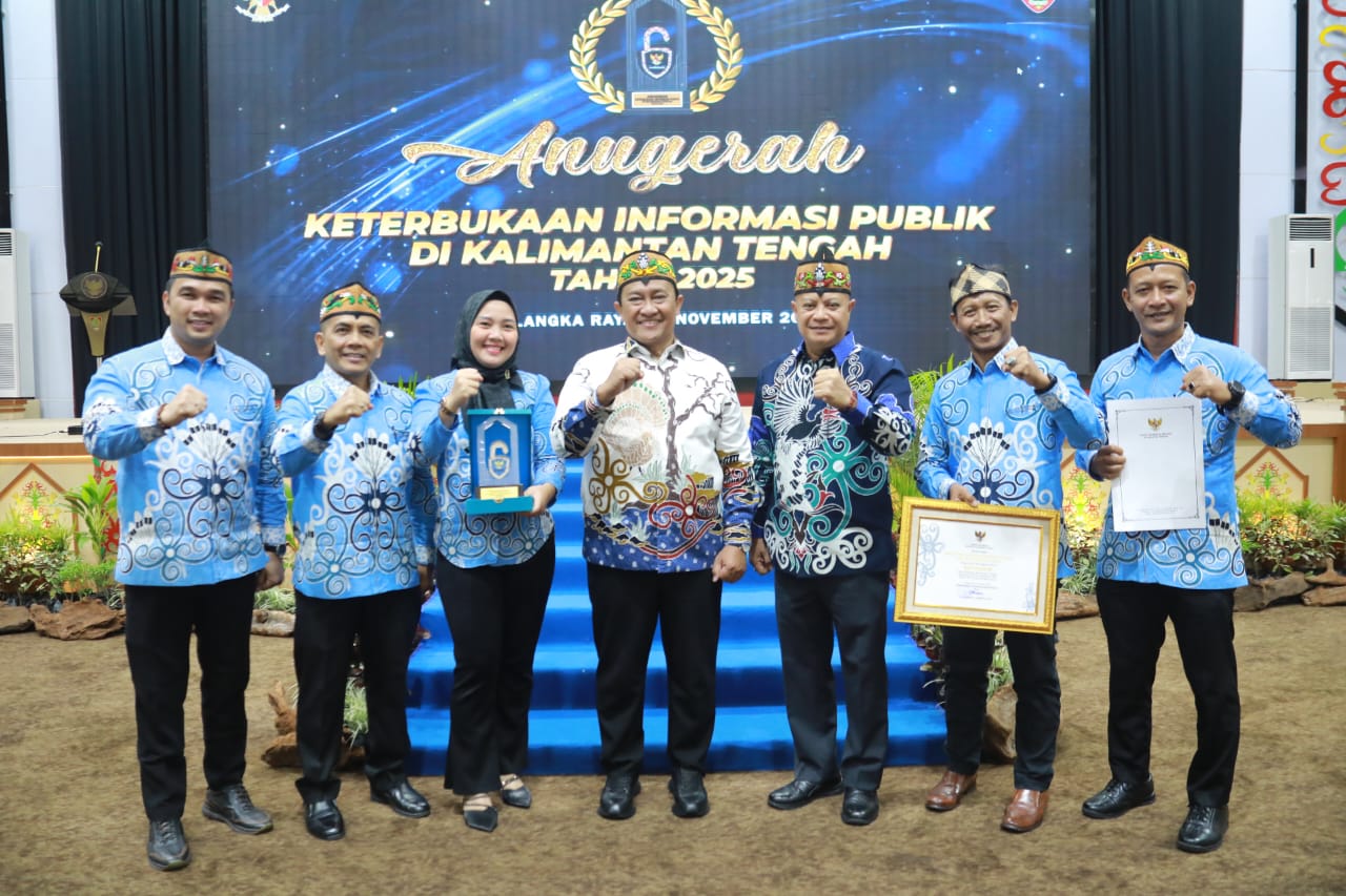 Dinas PMD Prov. Kalteng Berhasil Raih Peringkat 3 Badan Publik Perangkat Daerah Informatif pada Anugerah Keterbukaan Informasi Publik Prov. Kalteng Tahun 2025