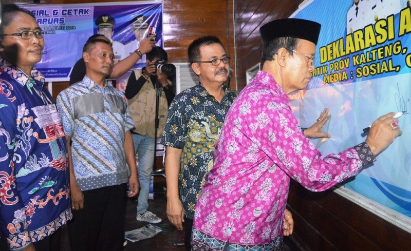 Wabup Buka Kegiatan Gathering Media Sosial & Cetak